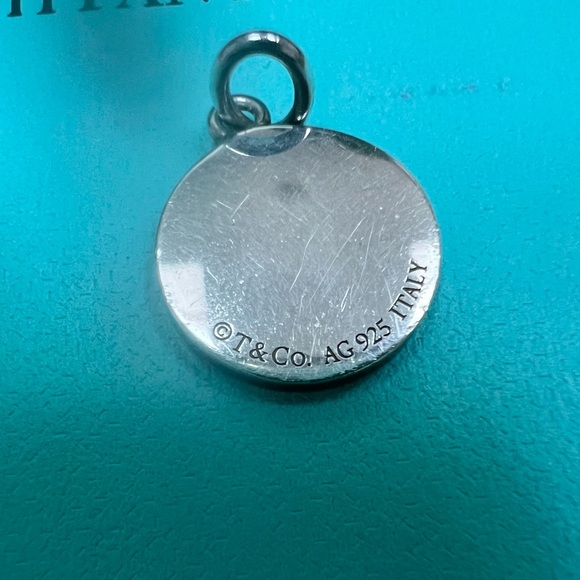 🔴Authentic TIFFANY & CO RARE Blue Enamel Baby Boy Charm/ Pendent 🔴 - Picture 4 of 4